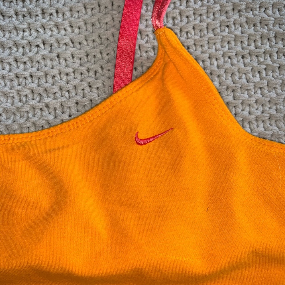 ⭐️Nike Built-in Bra Tank Top